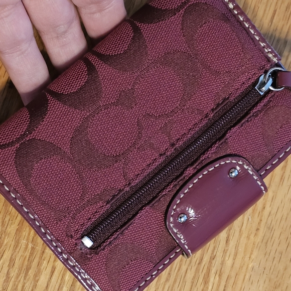 COACH Signature C canvas and leather wallet EUC - Picture 6 of 11